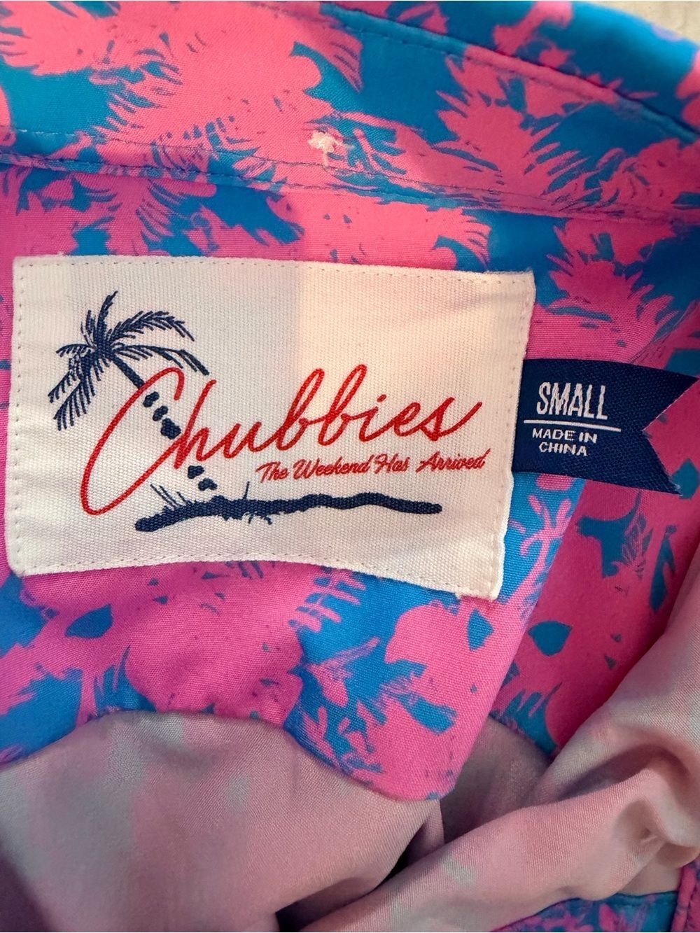 Chubbies Mens Short Sleeve Button Up Shirt Small Blue Pink Floral Bright - Picture 5 of 7